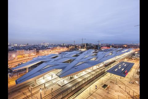 Wien Hauptbahnhof integrates north–south and east–west routes by replacing the former Südbahnhof and Ostbahnhof termini (Photo: ÖBB).